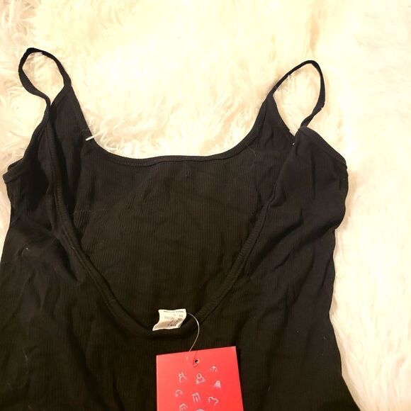 Tank top body suit, very stretchy, NWT, black size small, snaps at crotch - Picture 4 of 7